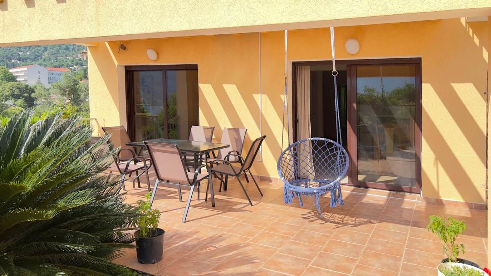 Villa Risan Apartments Bagian luar foto