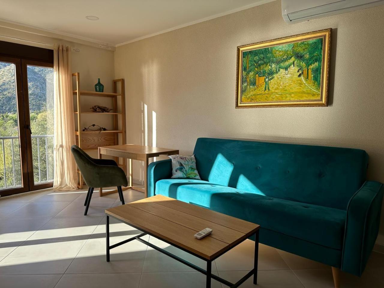 Villa Risan Apartments Bagian luar foto