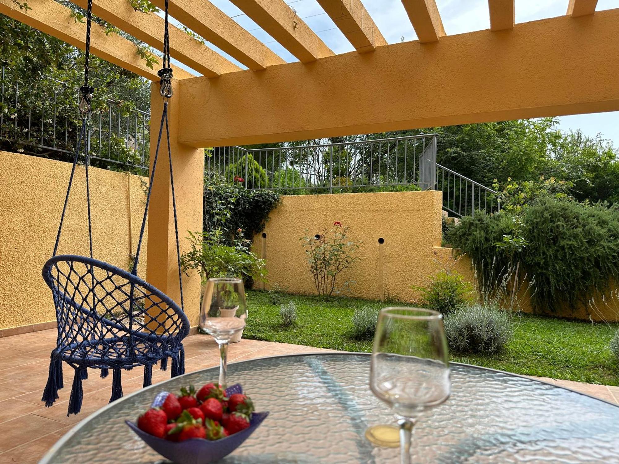 Villa Risan Apartments Bagian luar foto
