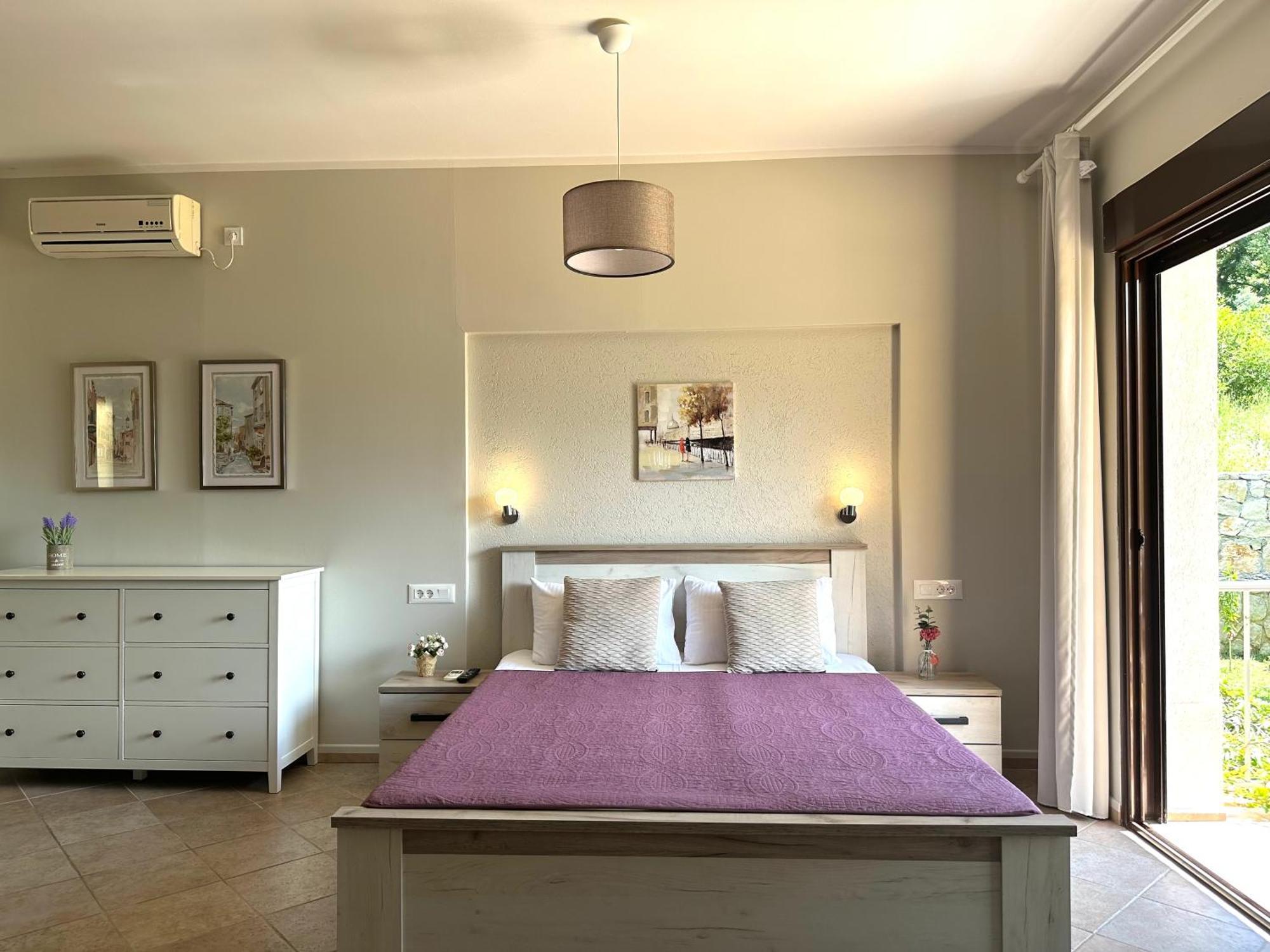 Villa Risan Apartments Bagian luar foto